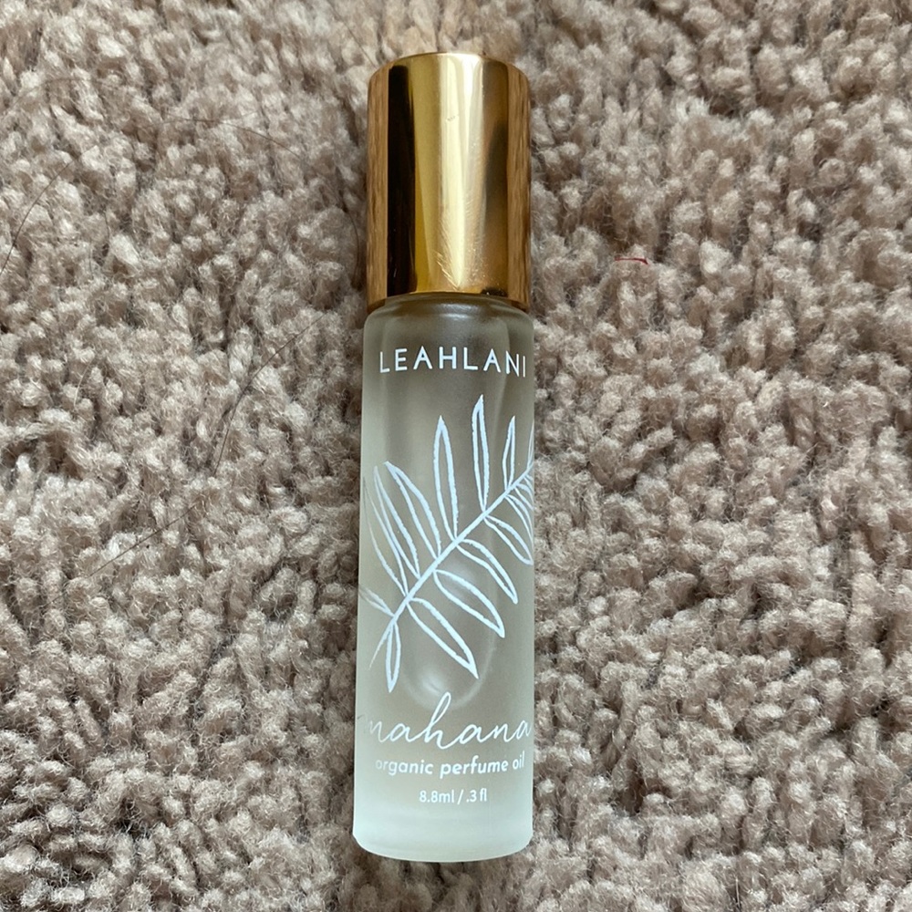 Leahlani Mahana Organic Perfume Oil- like new!